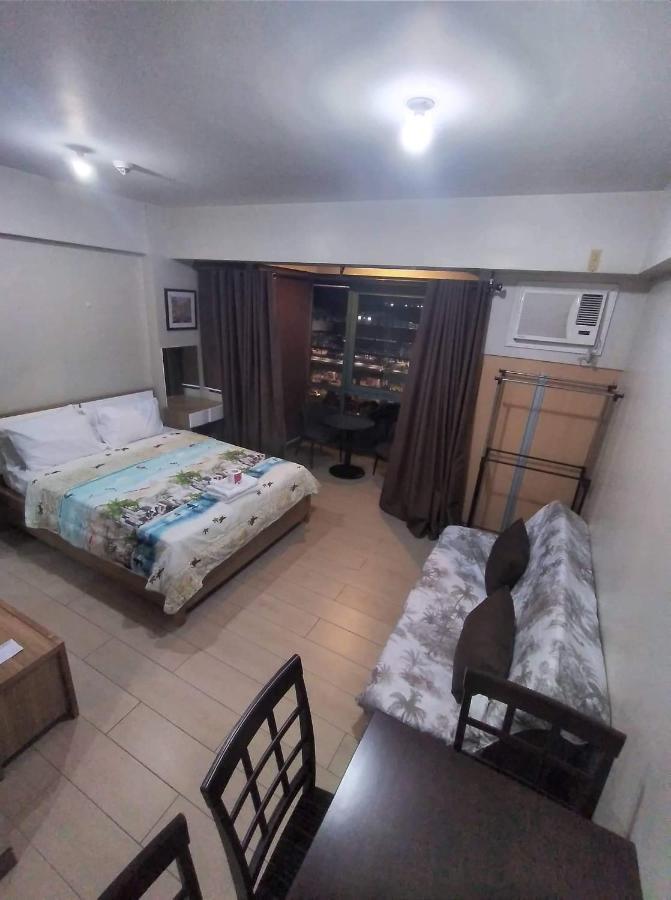 Rqui Condotel Newport Pasay Buitenkant foto