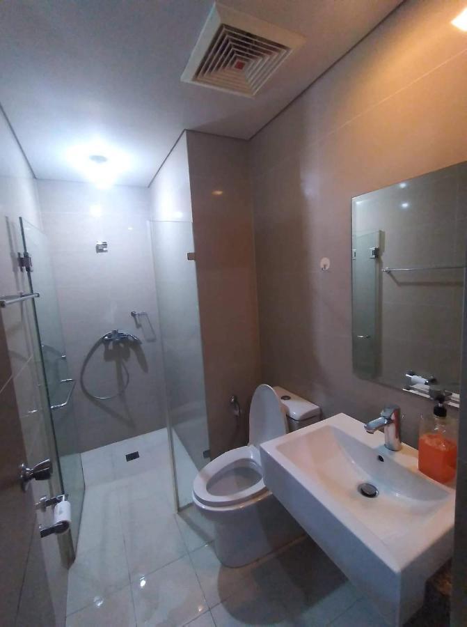 Rqui Condotel Newport Pasay Buitenkant foto