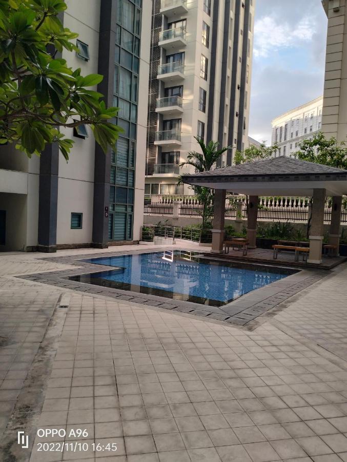 Rqui Condotel Newport Pasay Buitenkant foto