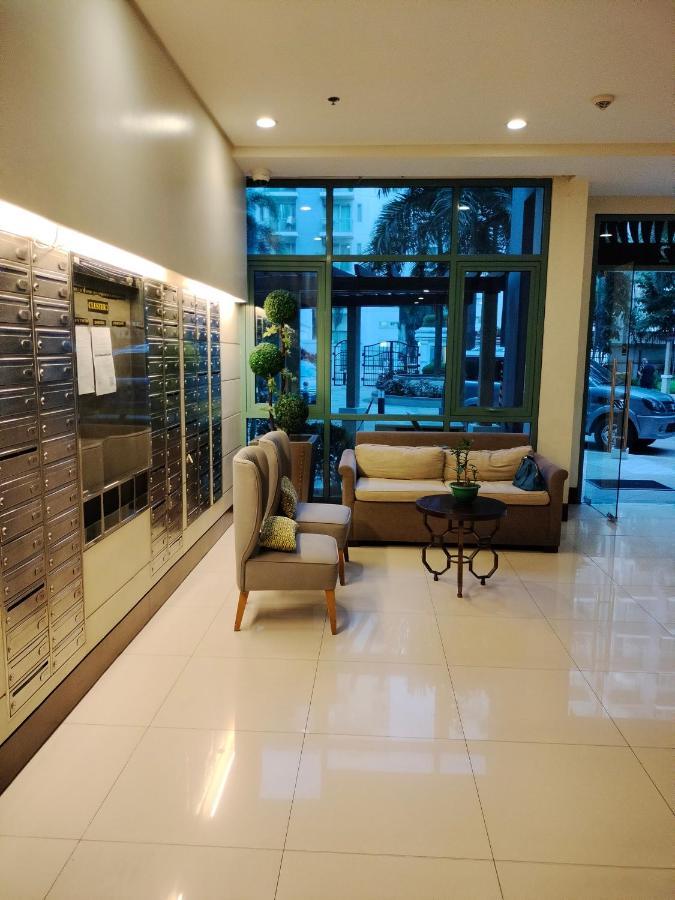 Rqui Condotel Newport Pasay Buitenkant foto