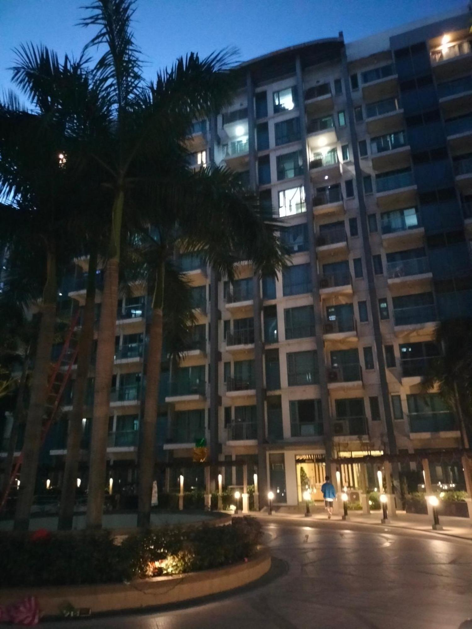 Rqui Condotel Newport Pasay Buitenkant foto